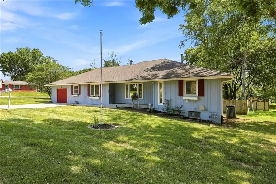 7305 N Harrison Street, Gladstone, MO 64118 - #3