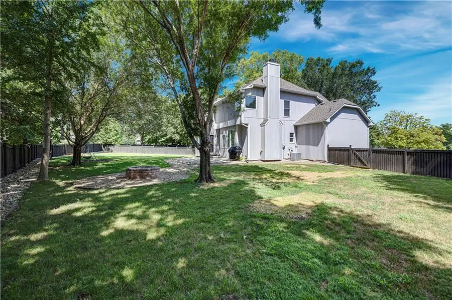 15901 Birch Street, Stilwell, KS 66085 - #2