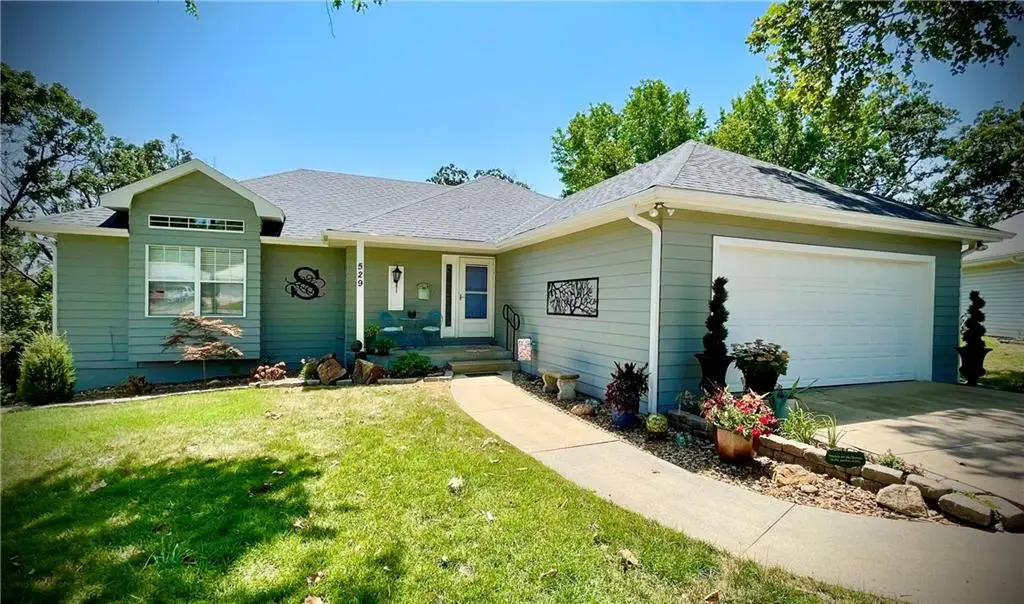 529 S Prewitt Street, Nevada, MO 64772 - #1