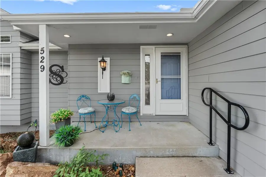 529 S Prewitt Street, Nevada, MO 64772 - #3