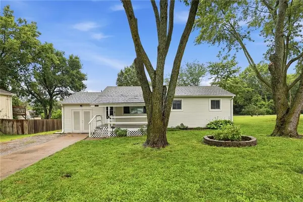 17511 Montgall Drive, Belton, MO 64012