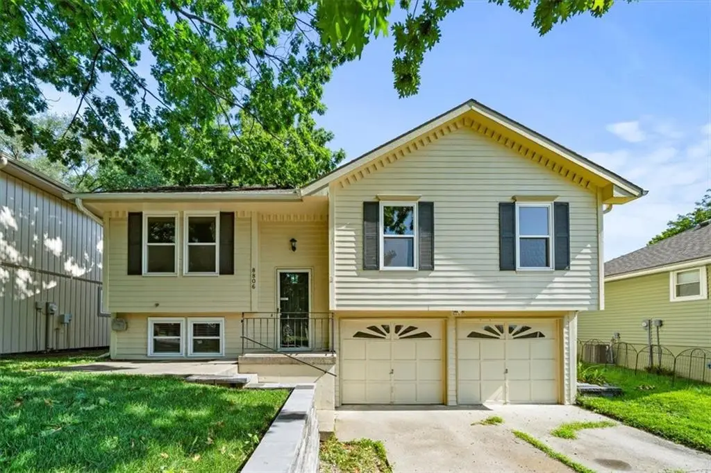 8806 NE 73rd Street, Kansas City, MO 64158 - #1