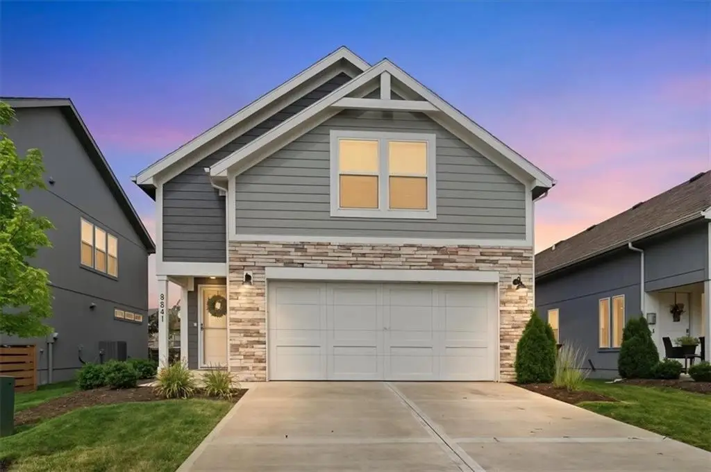 8841 SW 9th Terrace, Lees Summit, MO 64064 - #1