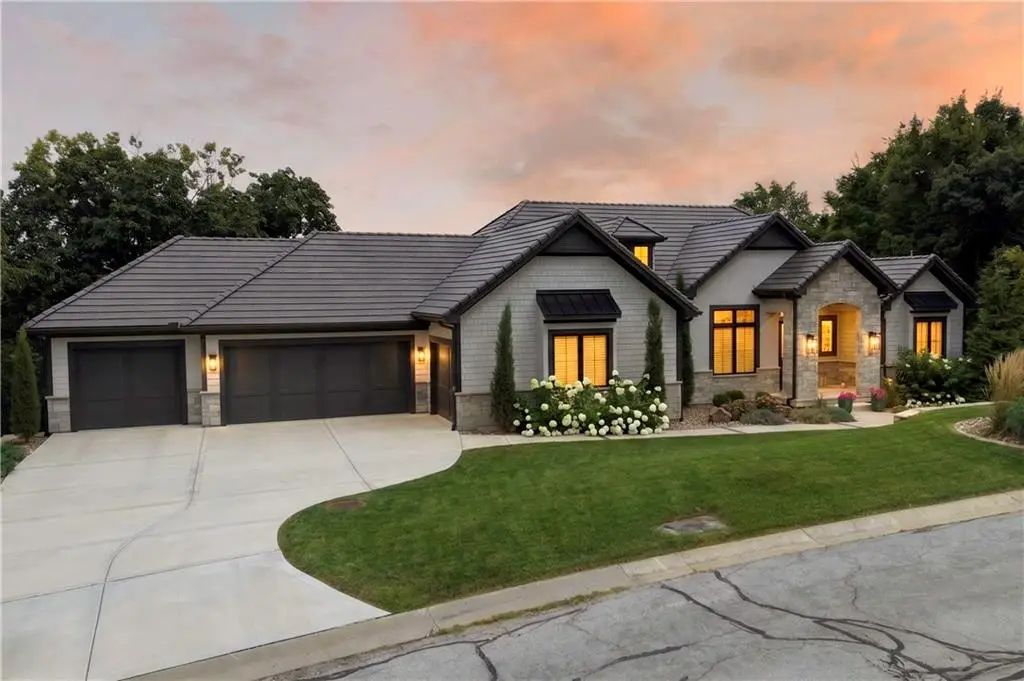 4761 NW Canyon Road, Lees Summit, MO 64064 - #1