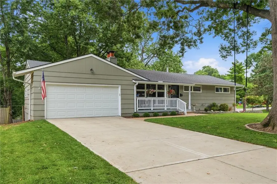 8025 Maple Street, Prairie Village, KS 66208 - #3