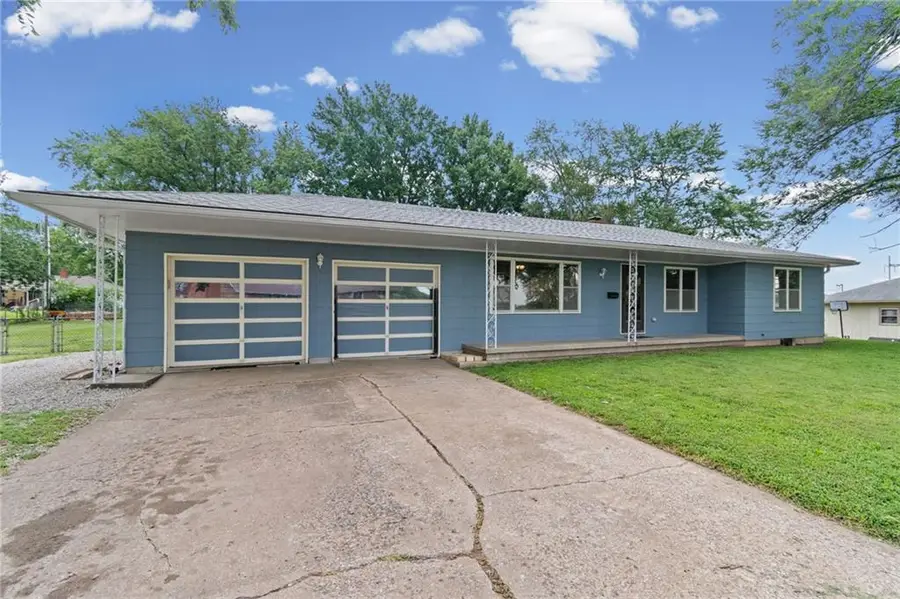 804 SW 19th Street, Blue Springs, MO 64015 - #2