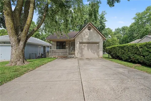 1526 N Pleasant Street, Independence, MO 64050