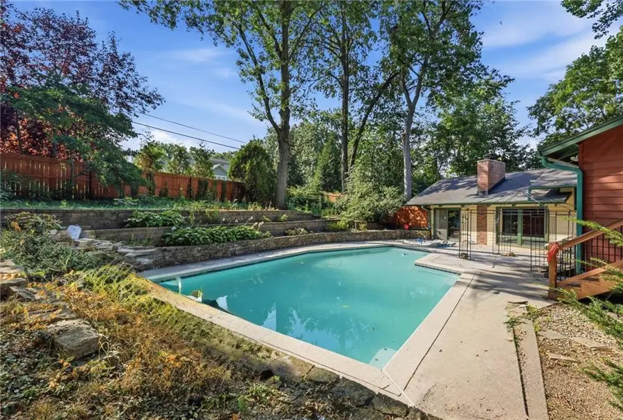 8728 Meadow Lane, Leawood, KS 66206 - #3