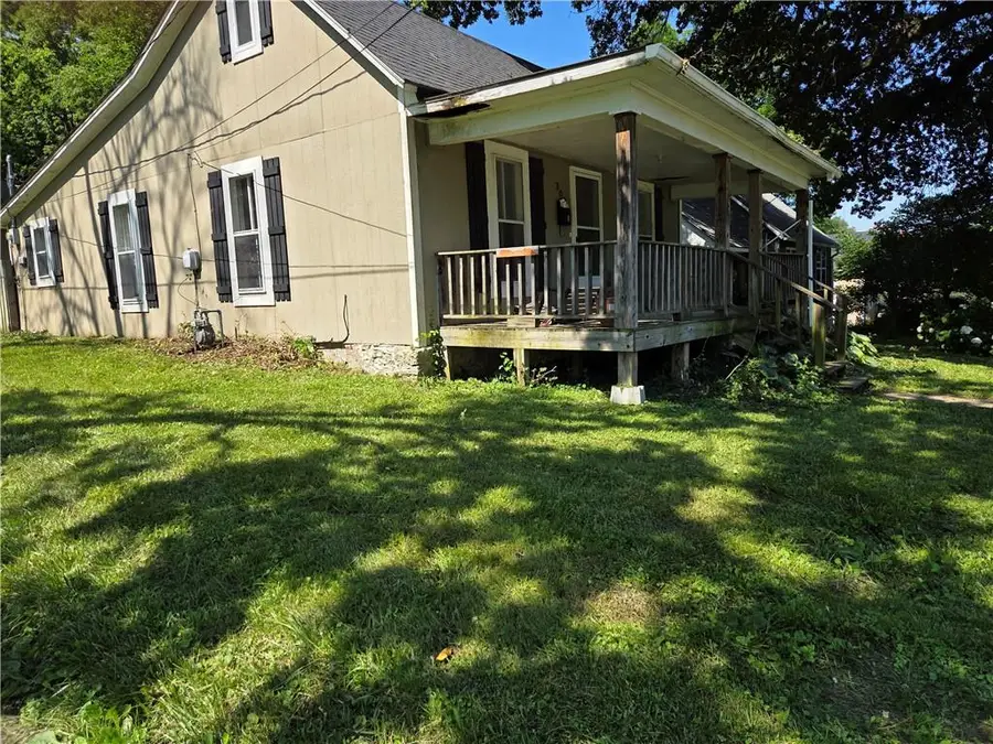 307 E Chestnut Street, Harrisonville, MO 64701 - #2
