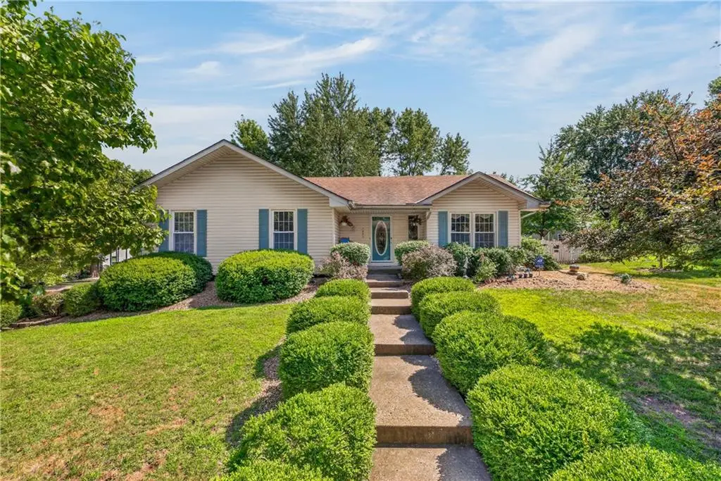 7301 NW 79th Street, Kansas City, MO 64152 - #1