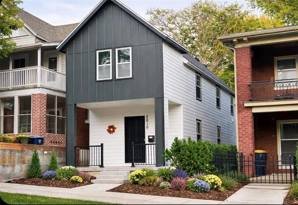2019 Summit Street, Kansas City, MO 64108 - #1
