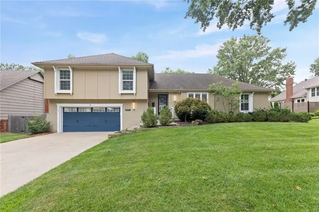 9527 Cedar Street, Overland Park, KS 66207 - #1