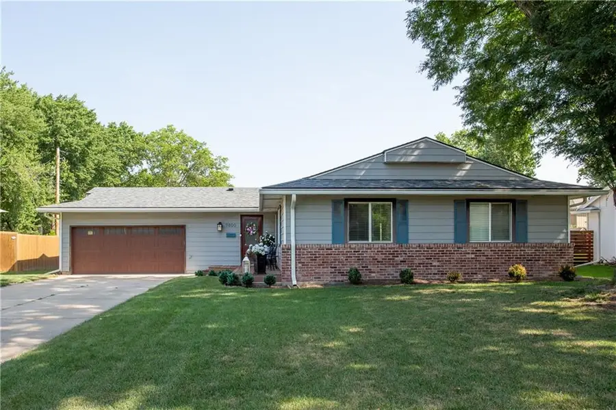 7800 W 95th Terrace, Overland Park, KS 66212 - #2
