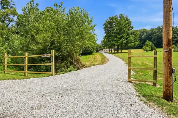 19607 Fightmaster Road, Trimble, MO 64492