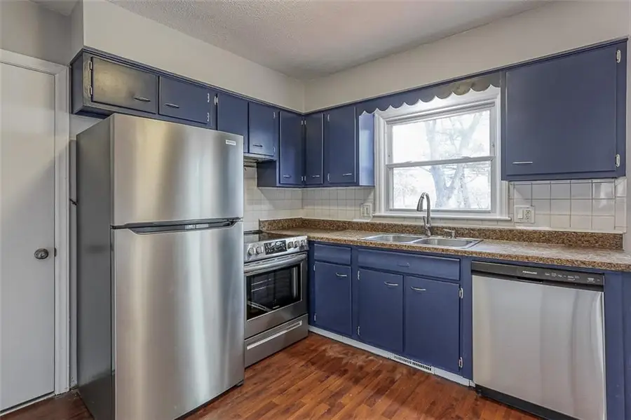 613 NE Corder Street, Lees Summit, MO 64063 - #2