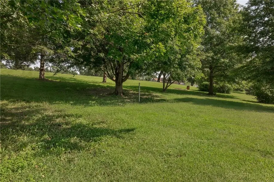 5 SE Hilltop Terrace Road, Saint Joseph, MO 64507 - #3
