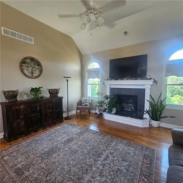 5122 Brookhaven Drive, Saint Joseph, MO 64507 - #2