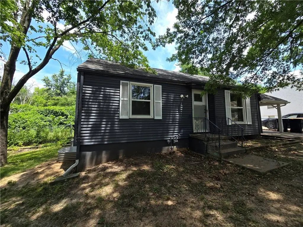 Address Withheld By Seller, Kansas City, MO 64129 - #1