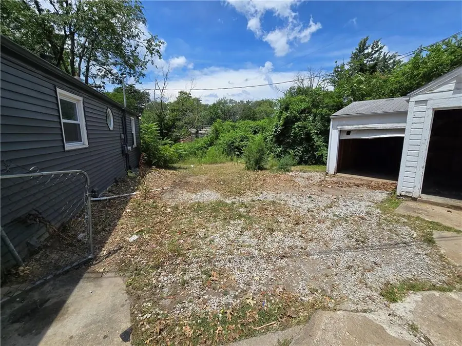 Address Withheld By Seller, Kansas City, MO 64129 - #3