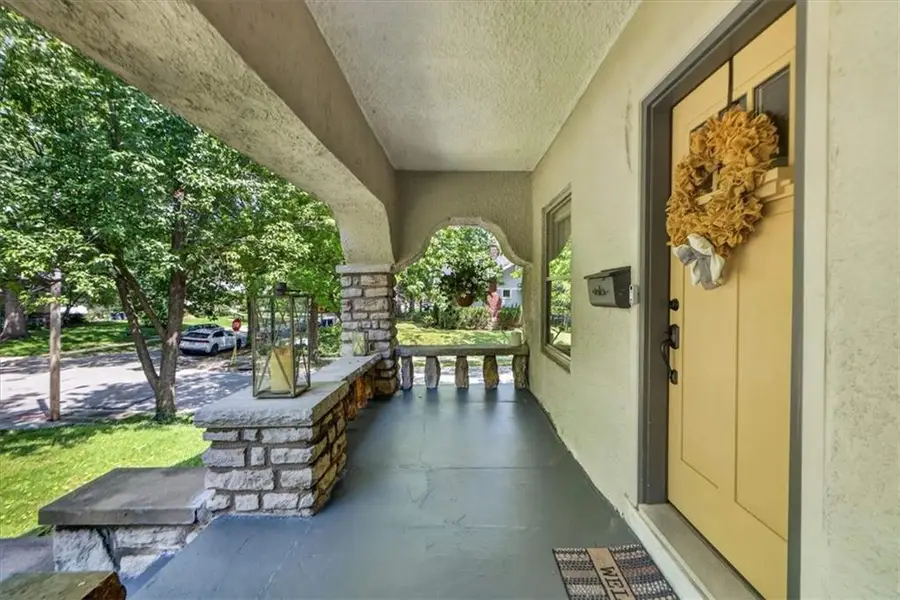 5801 Charlotte Street, Kansas City, MO 64110 - #3
