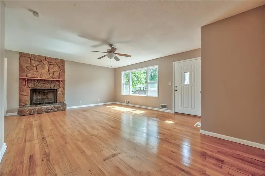 5226 Garner Lane, Merriam, KS 66203 - #3