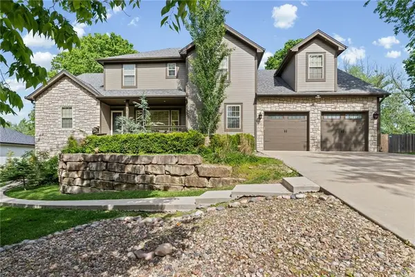 8119 NW Venita Street, Weatherby Lake, MO 64152