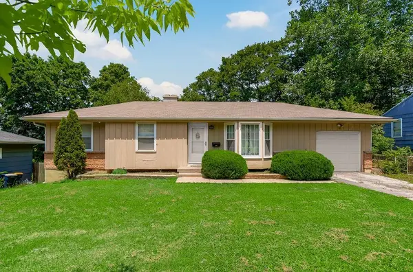 5902 Fairlane Drive, Kansas City, MO 64134