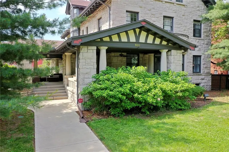 633 E Armour Boulevard, Kansas City, MO 64109 - #2