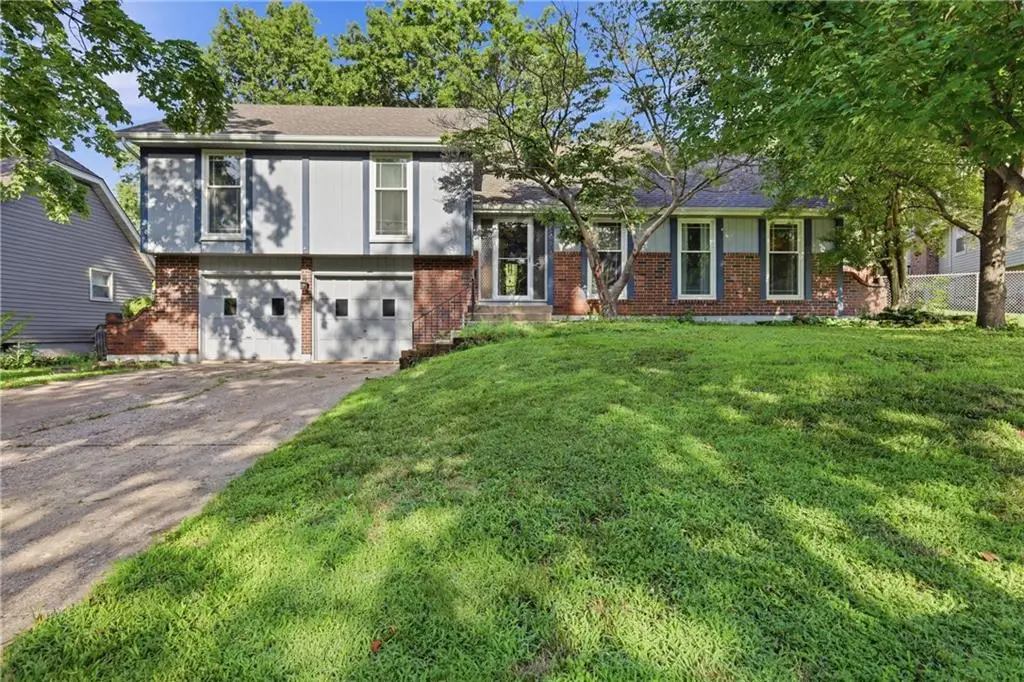 1605 SW 21st Street, Blue Springs, MO 64015 - #1