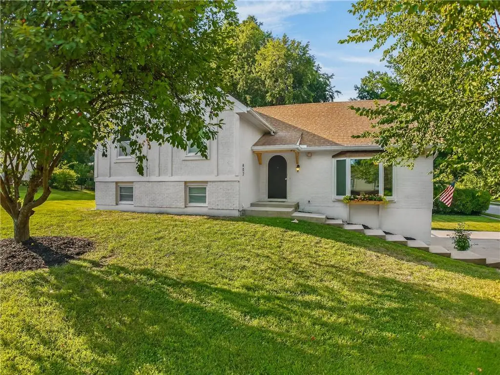 402 Kingsley Avenue, Liberty, MO 64068 - #1