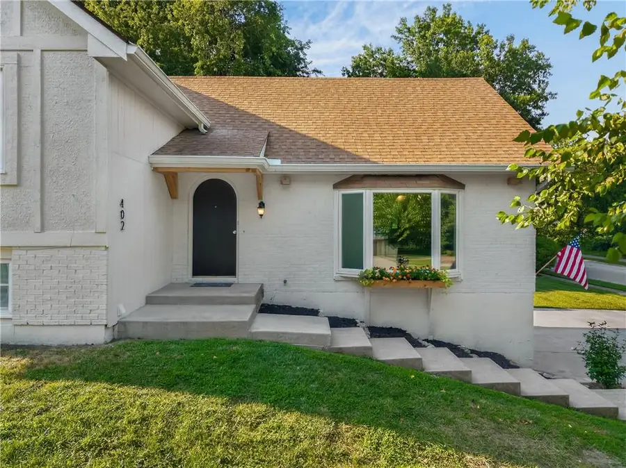 402 Kingsley Avenue, Liberty, MO 64068 - #2