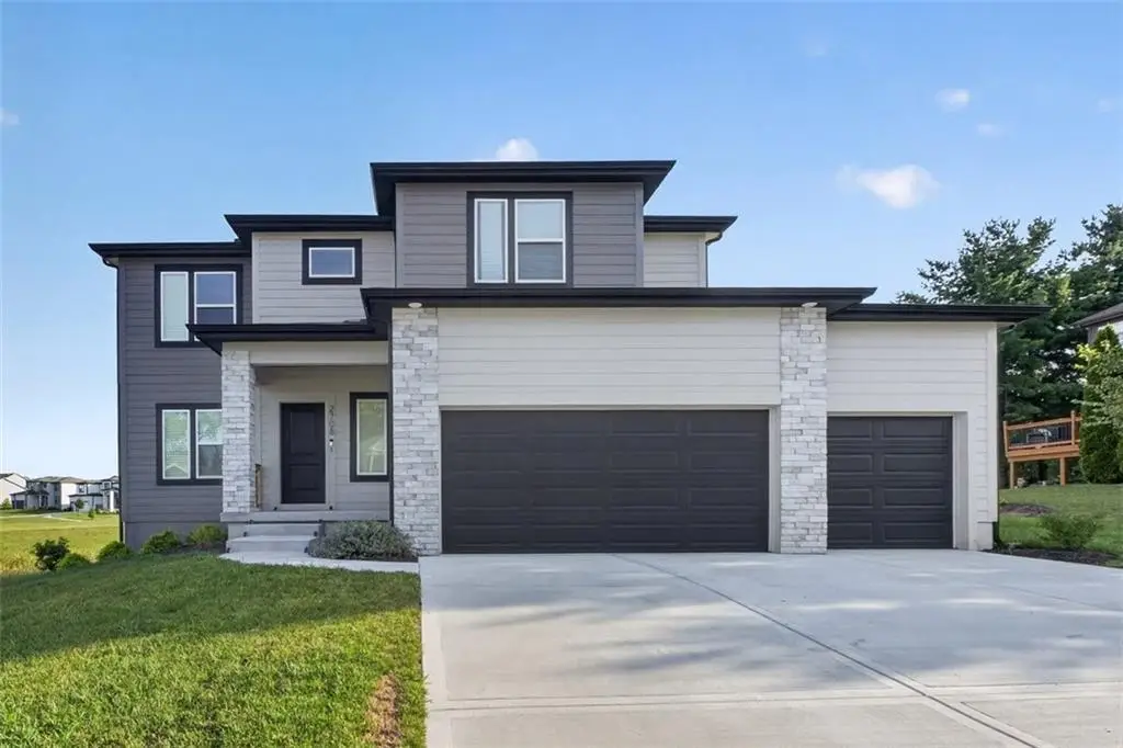 2708 SW 12th Street, Lees Summit, MO 64081 - #1