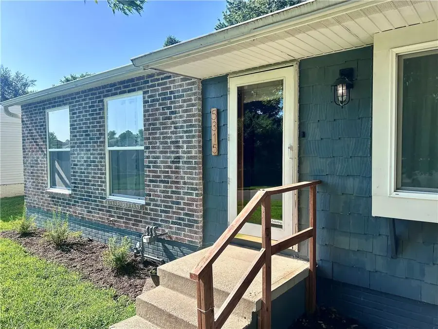 5315 University Avenue, Saint Joseph, MO 64503 - #2
