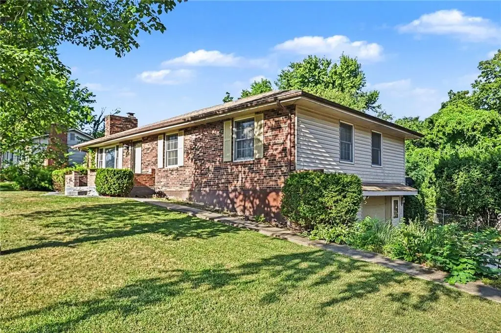 1600 S 5th Street, Leavenworth, KS 66048 - #1