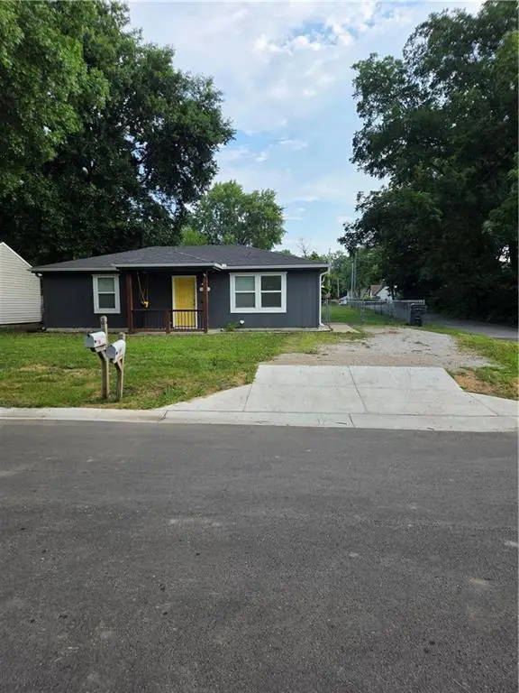 326 Front Street, Grain Valley, MO 64029 - #1
