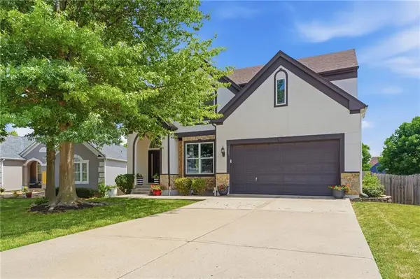 9317 N Charlotte Court, Kansas City, MO 64155