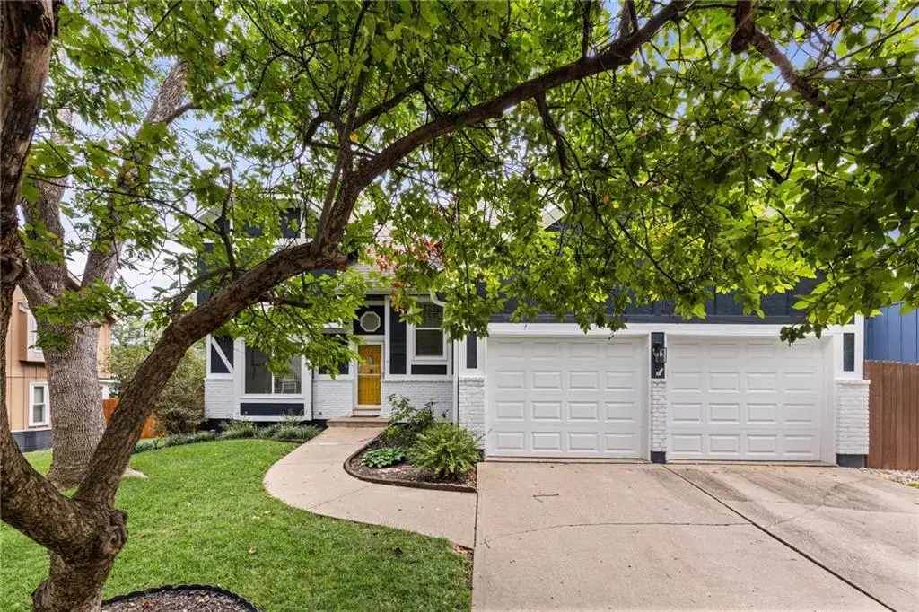 8933 Woodstone Street, Lenexa, KS 66219 - #1