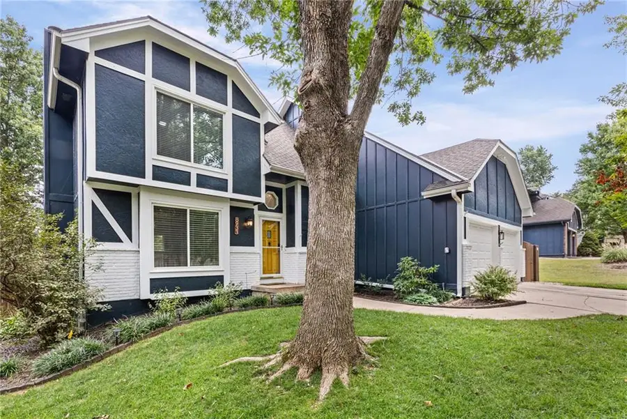 8933 Woodstone Street, Lenexa, KS 66219 - #2