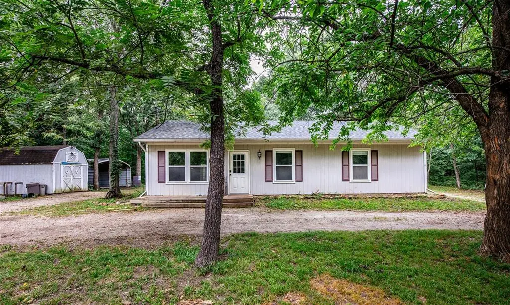 22 N Turner Lane, Lacygne, KS 66040 - #1