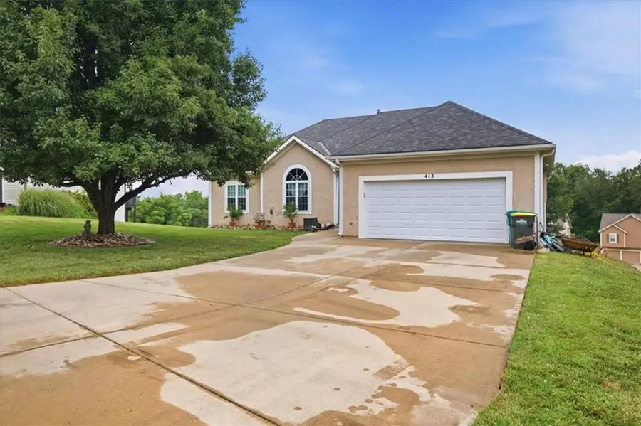 413 Hillbrook Court, Lansing, KS 66043 - #2