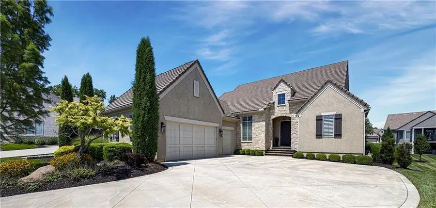 3122 W 150th Terrace, Overland Park, KS 66224 - #2