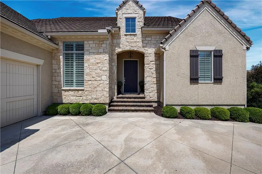 3122 W 150th Terrace, Overland Park, KS 66224 - #3