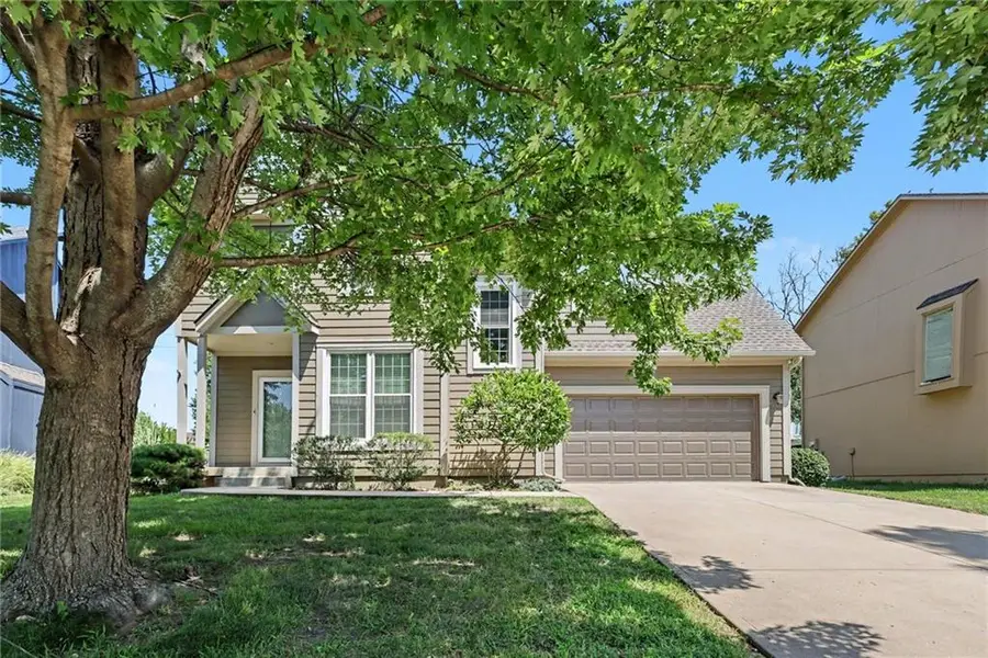 14747 S Symphony Drive, Olathe, KS 66062 - #2
