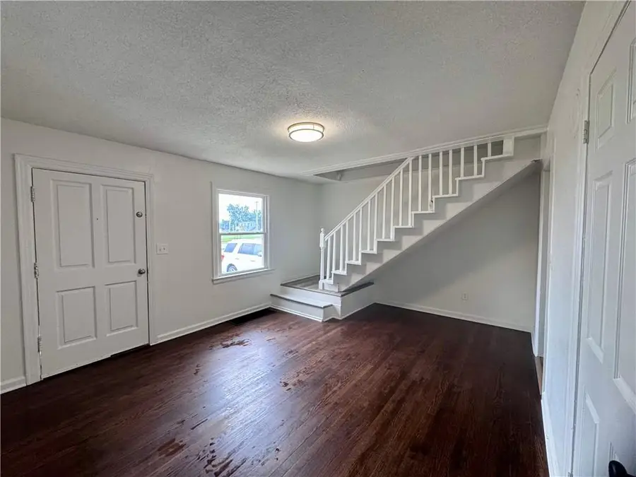 2612 E 75th Street, Kansas City, MO 64132 - #2