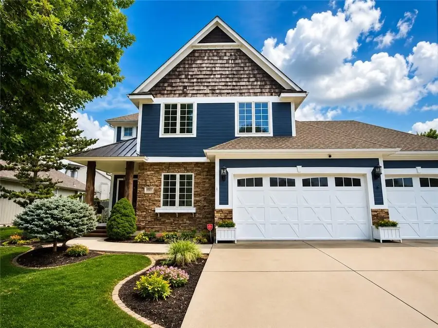 1007 Burr Oak Lane, Grain Valley, MO 64029 - #2