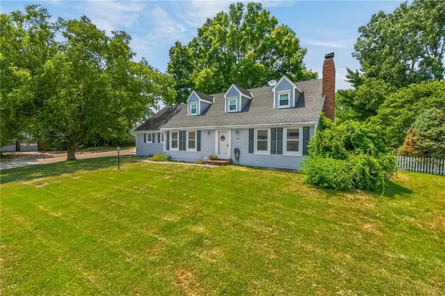 602 Greenbriar Terrace, Saint Joseph, MO 64506 - #2