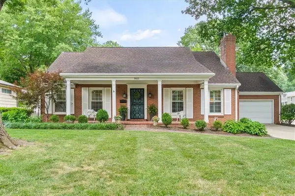 8611 Belleview Avenue, Kansas City, MO 64114