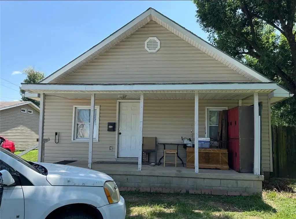 103 W 25th Street, Pittsburg, KS 66762 - #1