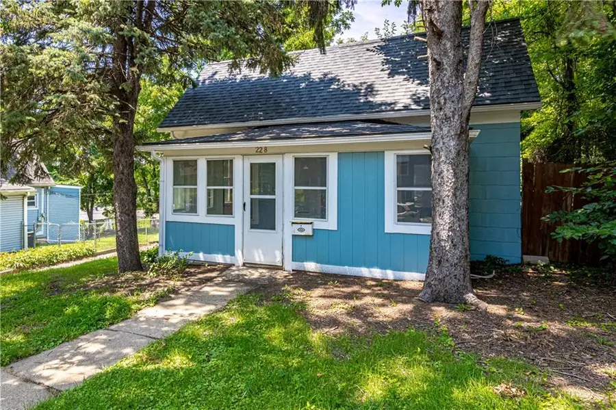 228 N 24th Street, Kansas City, KS 66102 - #3