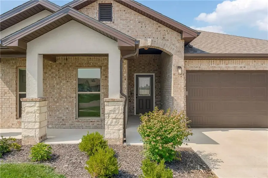 24402 W 75th Terrace, Shawnee, KS 66227 - #3